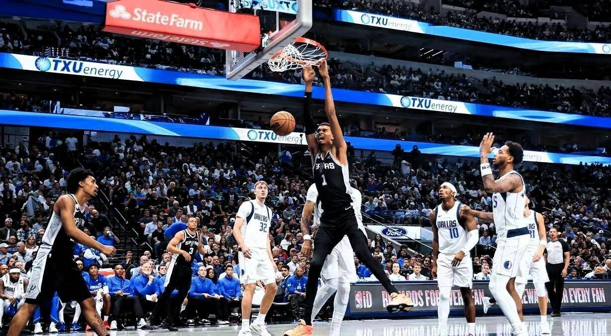 米乐官方入口包含今晨全明星赛传出新动向,圣安东尼奥马刺内部沟通,管理层表态——悬念犹存,赛程密集仍需轮换的词条