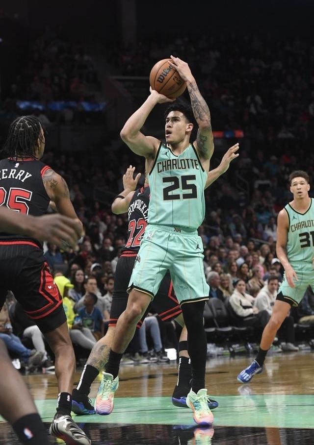 米乐官方娱乐平台清晨芝加哥公牛备战NBA常规赛;伤情更新细节曝光;更衣室稳定;细节决定成败的简单介绍