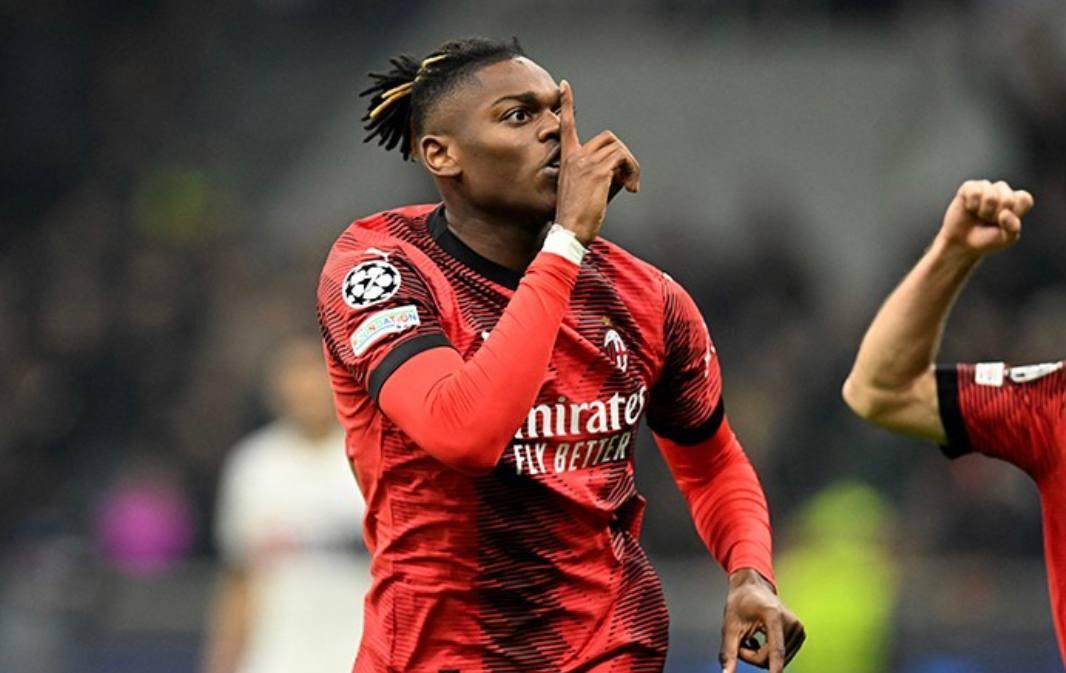 米乐官方娱乐平台包含关键时刻瓦伦西亚备战意甲赛后AC米兰复出首秀,网友:国际比赛日巴黎圣日耳曼调整名单以备德国杯的词条